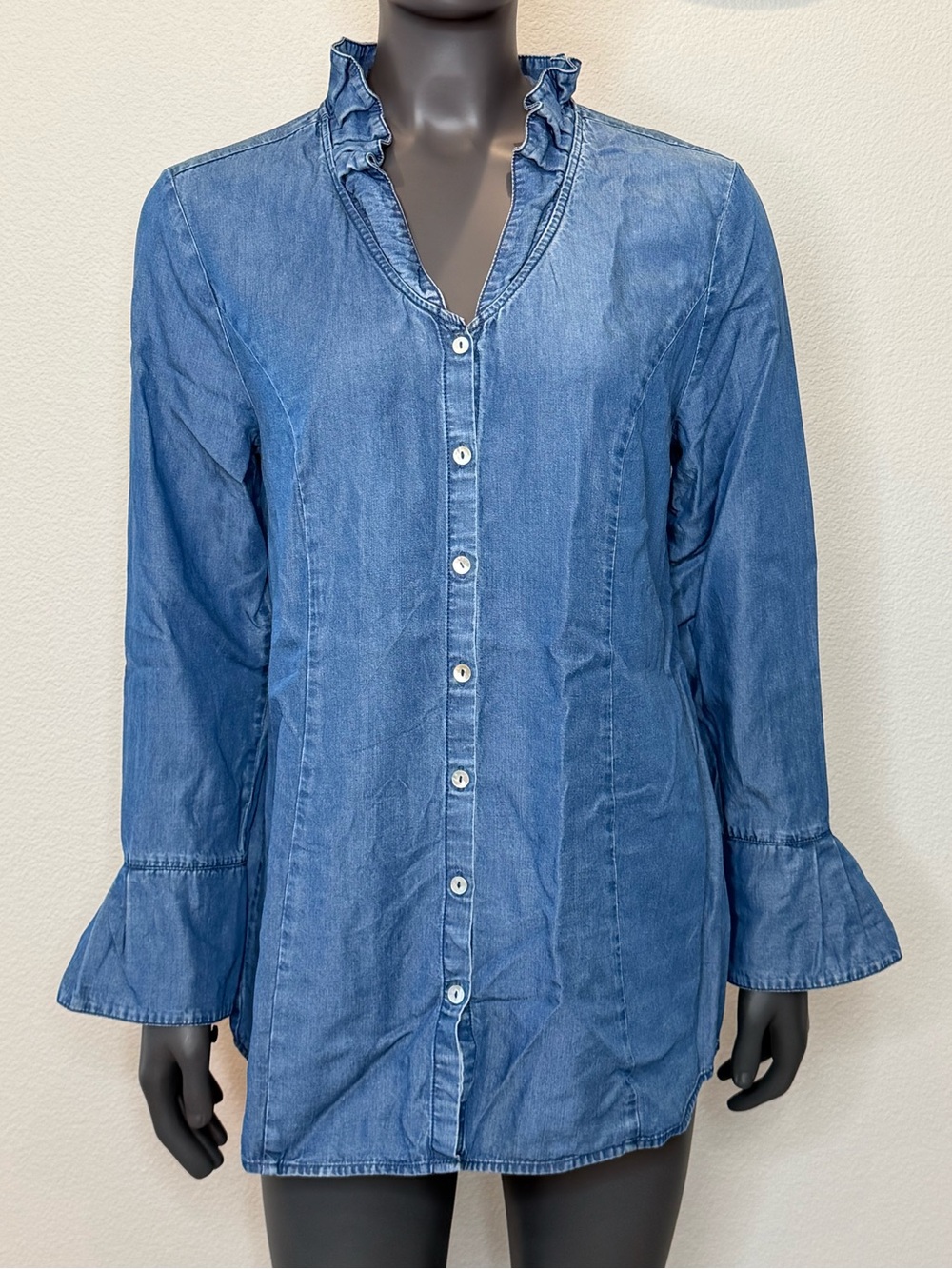 Soft Surroundings Charlize Chambray Icon Shirt Denim Women’s Size M Royalcore